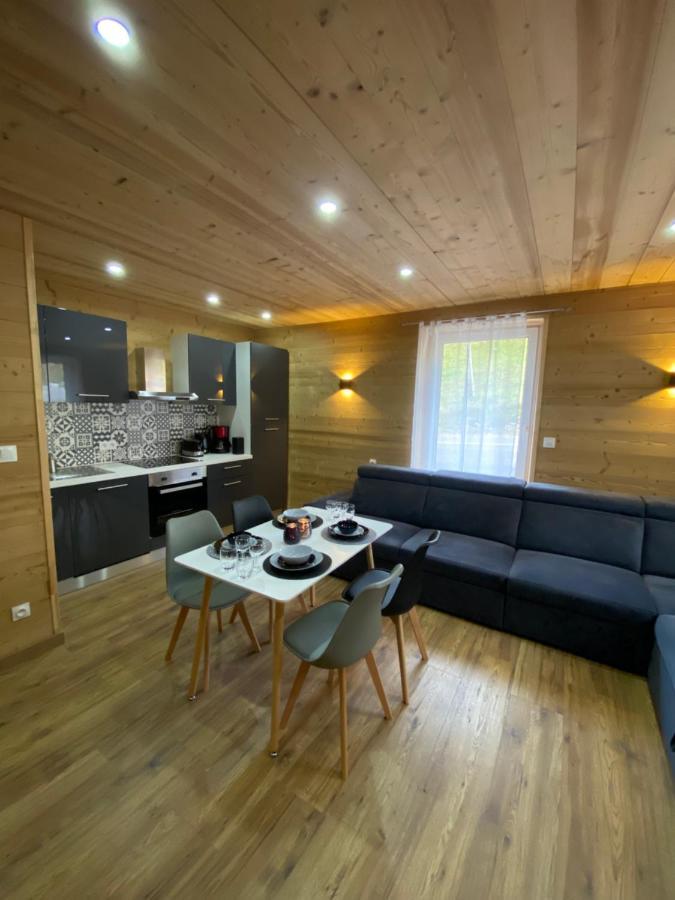 Les Chalets Bambi & Jacuzzi Privatif Ла-Бресс Екстер'єр фото