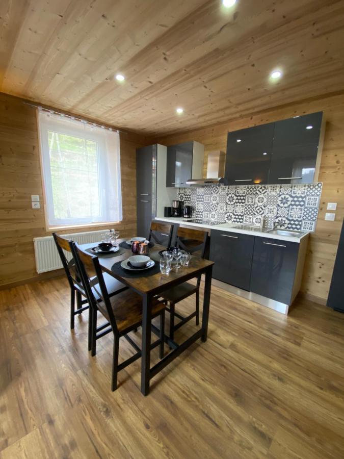 Les Chalets Bambi & Jacuzzi Privatif Ла-Бресс Екстер'єр фото
