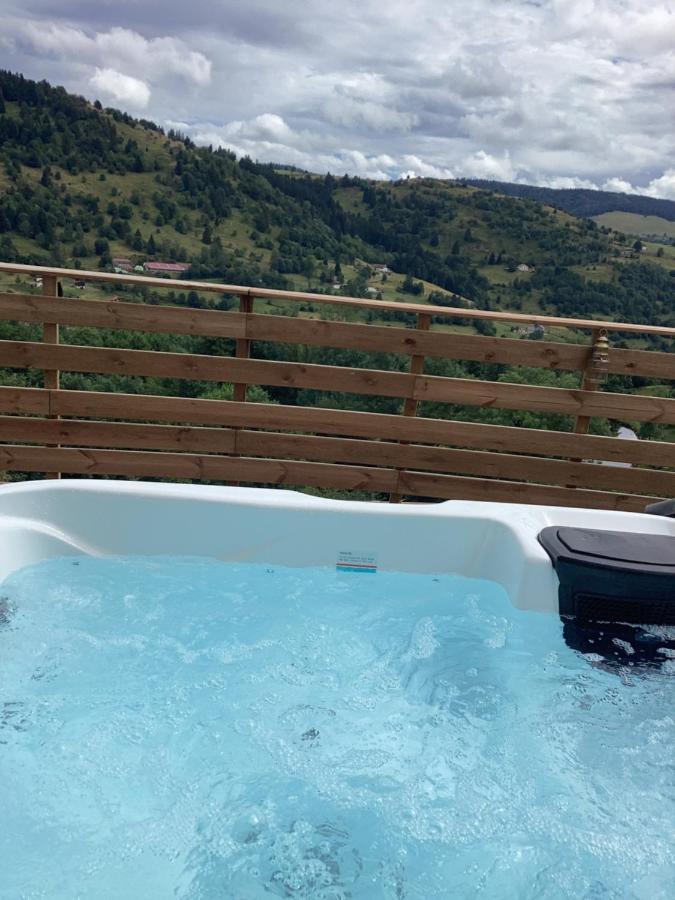 Les Chalets Bambi & Jacuzzi Privatif Ла-Бресс Екстер'єр фото