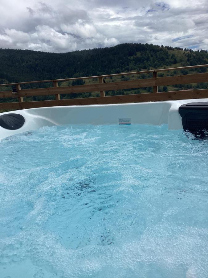 Les Chalets Bambi & Jacuzzi Privatif Ла-Бресс Екстер'єр фото